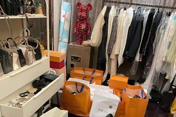 绥芬河市回收一线品牌衣服